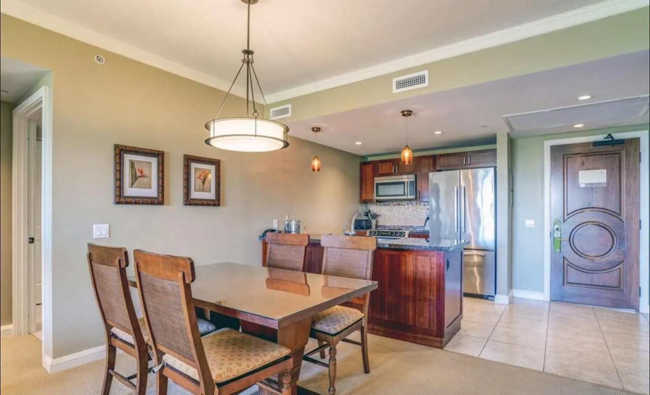 2 Bedroom Ocean View Luxury Resort Condo With Extra Large Balcony Lāhainā