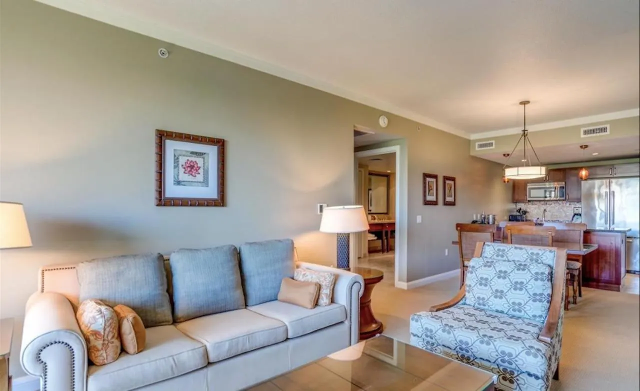 2 Bedroom Ocean View Luxury Resort Condo With Extra Large Balcony Lāhainā USA
